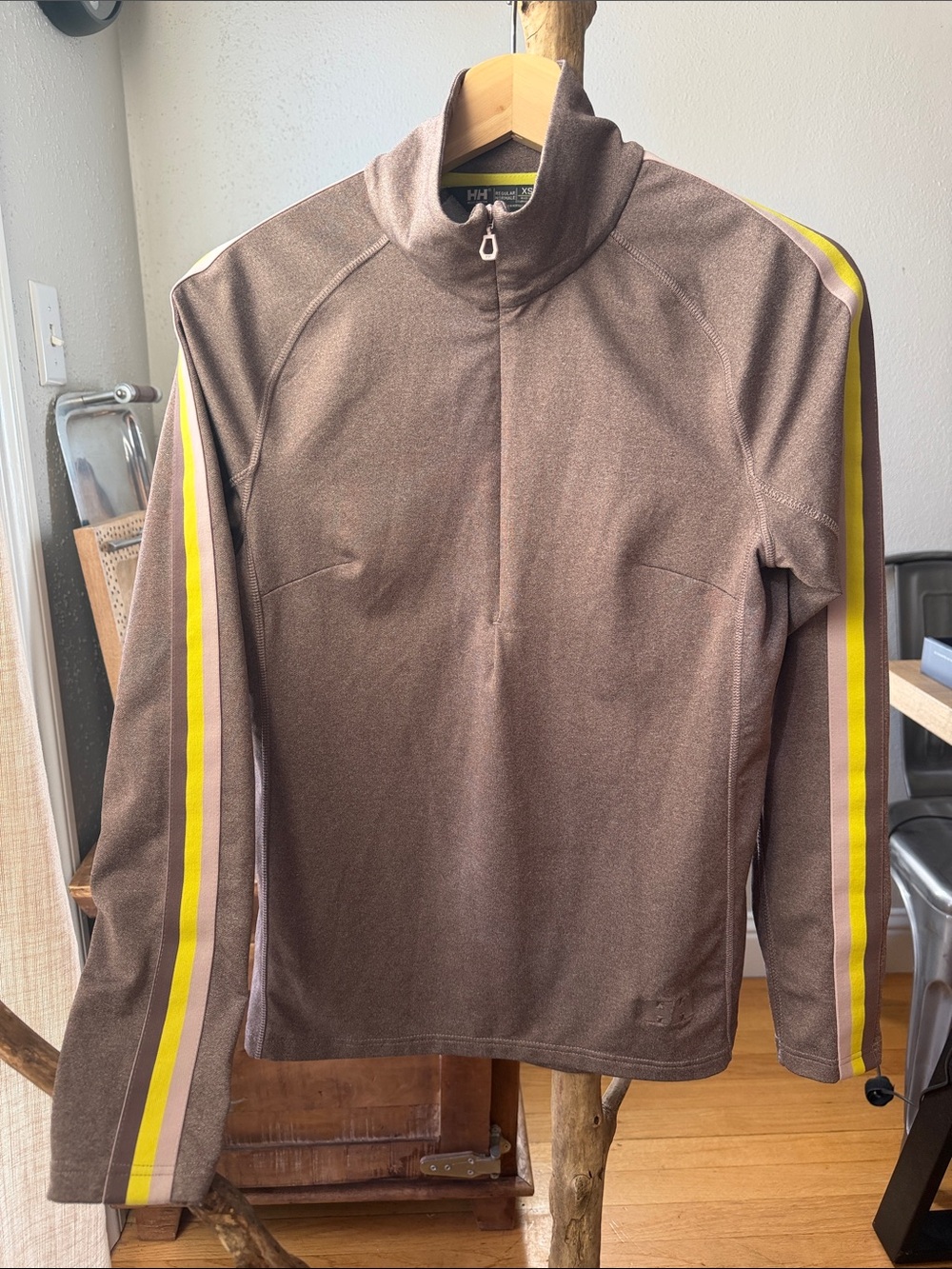 Helly Hansen Lightweight Quarter-Zip. Excellent condition. S